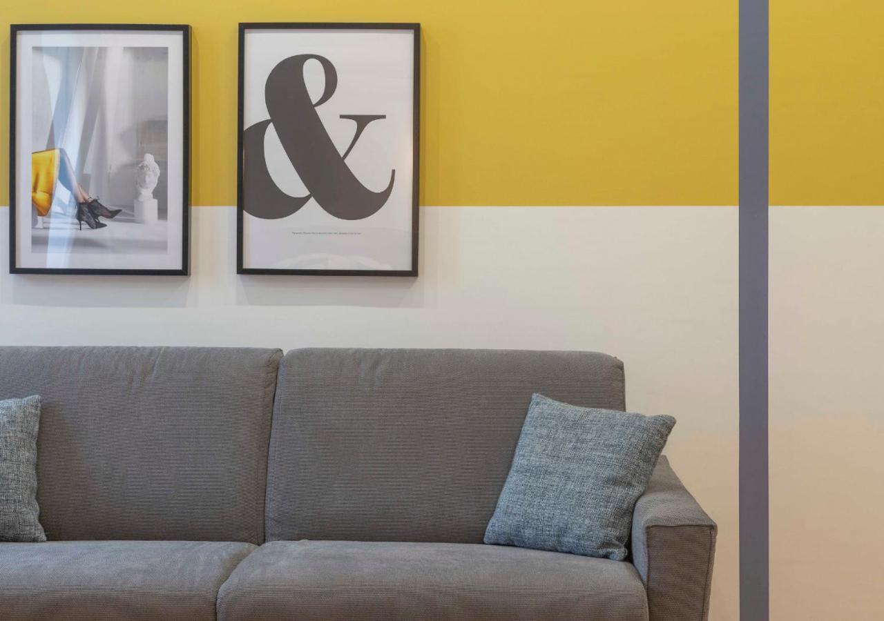 Elegante Vicino Alla Stazione - Grey Appartement Triëst